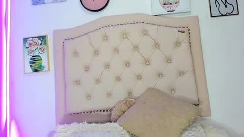       online show from 7, 2, 2025