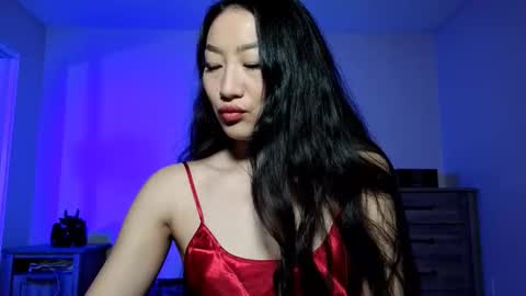 Alicia Hebi online show from 26, 11, 2025