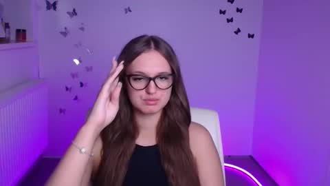 Snapshot of alicie_dream_ chatting on 10, 9, 2025 Alicie online show from 10, 9, 2025