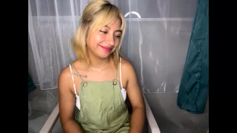 Snapshot of alicie_oconoor chatting on 20, 5, 2026 Karla Oconoor online show from 20, 5, 2026