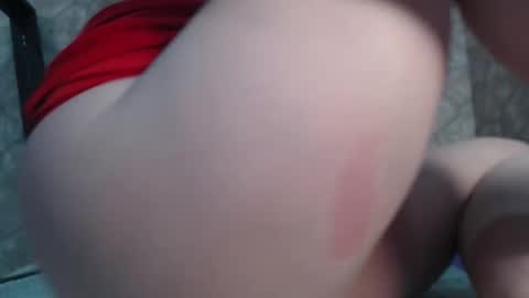 alidaalida2 online show from 7, 4, 2026