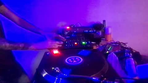 Snapshot of alien8720 chatting on 3, 8, 2026 busco rockera online show from 3, 8, 2026