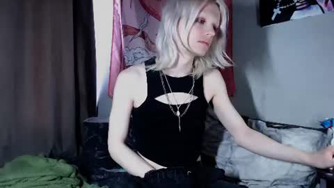Snapshot of alien_bella chatting on 22, 7, 2026 Alien Bella online show from 22, 7, 2026