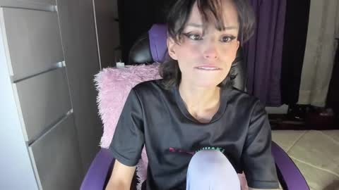 Snapshot of alien_universe chatting on 21, 2, 2025 Aiko Independent Model online show from 21, 2, 2025