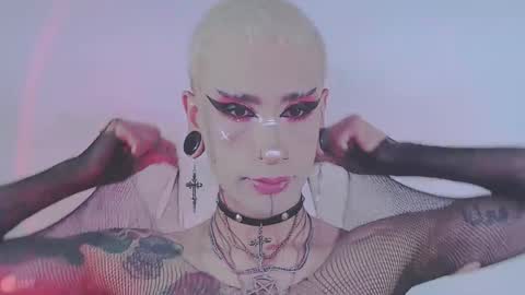 Snapshot of alienexxx chatting on 17, 1, 2026 online show from 17, 1, 2026