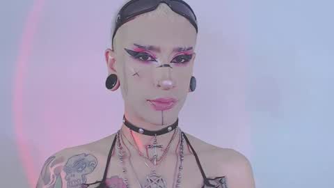 Snapshot of alienexxx chatting on 19, 1, 2026 online show from 19, 1, 2026