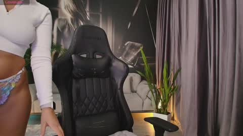 Aliessia online show from 15, 10, 2025