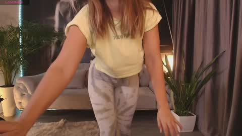 Aliessia online show from 23, 10, 2025