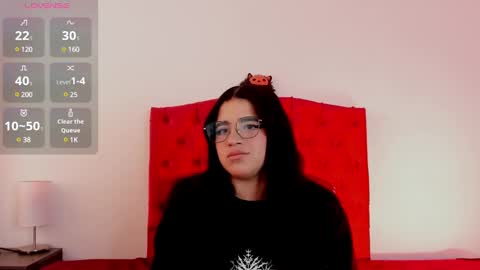 aliice_walker_ online show from 19, 12, 2024