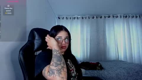 aliice_walker_ online show from 23, 2, 2026