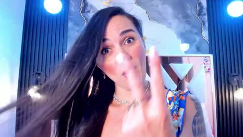 Ali Johansonn online show from 5, 3, 2026