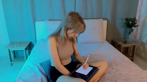 Snapshot of alika_leal chatting on 16, 10, 2025 Im Alika online show from 16, 10, 2025
