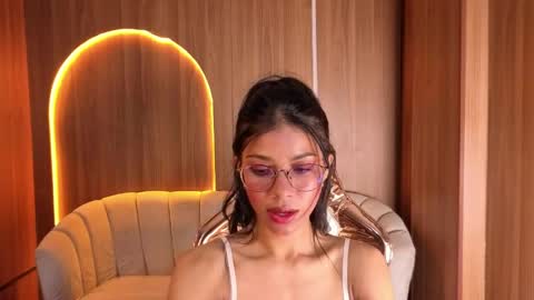 Snapshot of alina_b_ chatting on 20, 4, 2026 alina_b_ online show from 20, 4, 2026