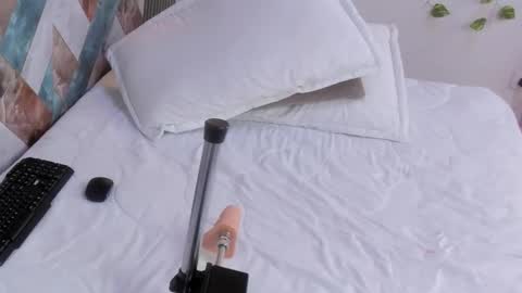 Snapshot of alina_doll1 chatting on 1, 2, 2026 alina_doll1 online show from 1, 2, 2026