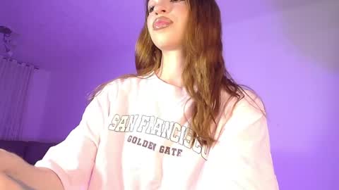 Snapshot of alina_lee01 chatting on 21, 5, 2026 NYX online show from 21, 5, 2026