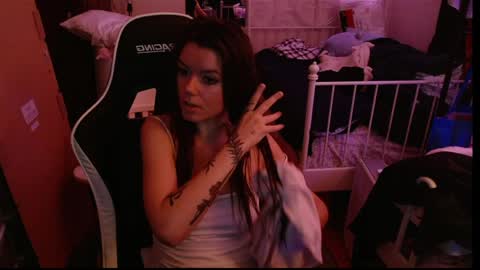 Alina Nightshade online show from 5, 4, 2026