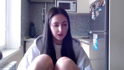 Snapshot of alinajames1 chatting on 28, 2, 2025 alinajames1 online show from 28, 2, 2025