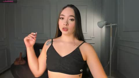 alinakravitz_ online show from 9, 9, 2025