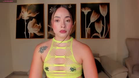 alinakravitz_ online show from 28, 3, 2026