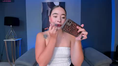 alinakravitz_ online show from 4, 6, 2026
