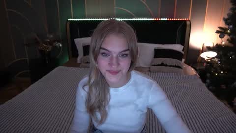 Snapshot of alinalemon chatting on 16, 12, 2025 Alina online show from 16, 12, 2025