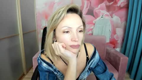 Snapshot of alinamoor chatting on 14, 2, 2026 AlinaMoor online show from 14, 2, 2026