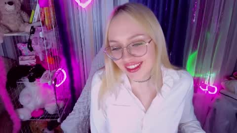 Snapshot of alinaocean chatting on 22, 4, 2026 alinaocean online show from 22, 4, 2026