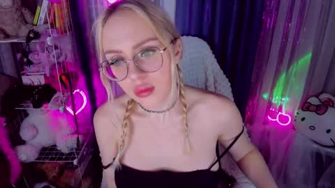 Snapshot of alinaocean chatting on 29, 4, 2026 alinaocean online show from 29, 4, 2026