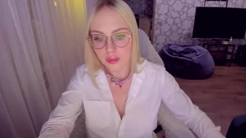 Snapshot of alinaocean chatting on 30, 5, 2026 alinaocean online show from 30, 5, 2026