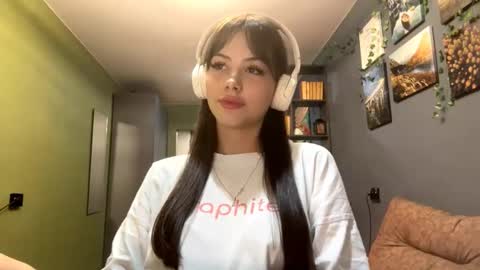 Snapshot of alinedifede chatting on 1, 10, 2025 Alice online show from 1, 10, 2025