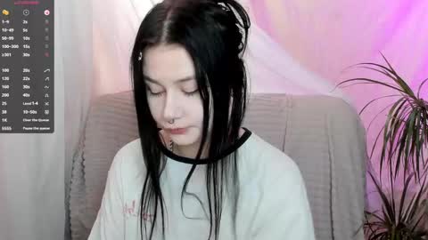 Aline Greeeen online show from 10, 3, 2025