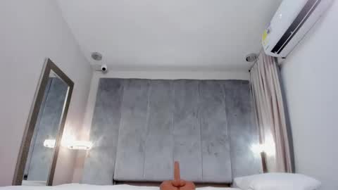 Alinna  online show from 5, 2, 2025