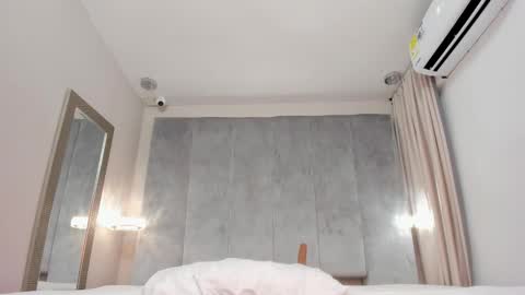 Alinna  online show from 11, 2, 2025