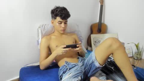 Snapshot of aliotttwink chatting on 14, 9, 2025 AliotTwink online show from 14, 9, 2025