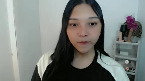 Shanti xhey online show from 5, 4, 2026