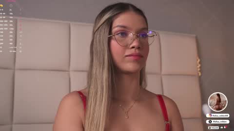 Snapshot of alisa_roldan chatting on 7, 2, 2025 online show from 7, 2, 2025