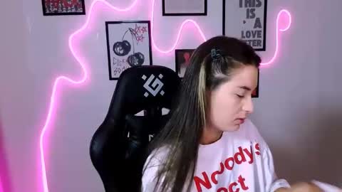 Snapshot of alisarossy chatting on 27, 5, 2026 Alisa online show from 27, 5, 2026