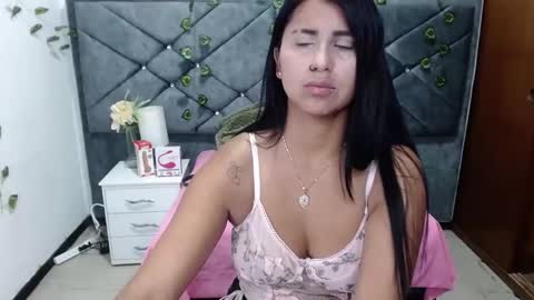 alisha_gamskar13 online show from 5, 5, 2026
