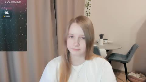 Snapshot of alisha_ley chatting on 12, 11, 2025 Alya online show from 12, 11, 2025