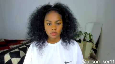 Snapshot of alison_ker chatting on 25, 10, 2025 Sofias house online show from 25, 10, 2025