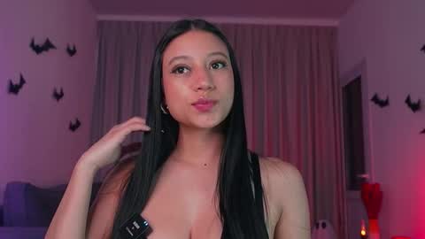 Snapshot of alison_miller9 chatting on 21, 10, 2025 Alison online show from 21, 10, 2025