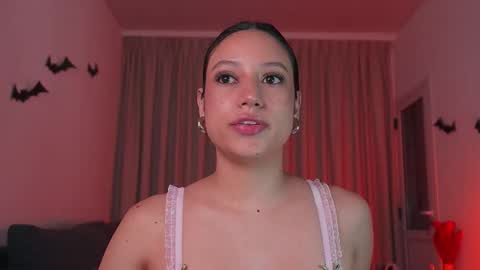 Snapshot of alison_miller9 chatting on 28, 10, 2025 Alison online show from 28, 10, 2025