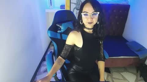 Snapshot of alison_moon7 chatting on 15, 9, 2025 ALISON MOON online show from 15, 9, 2025