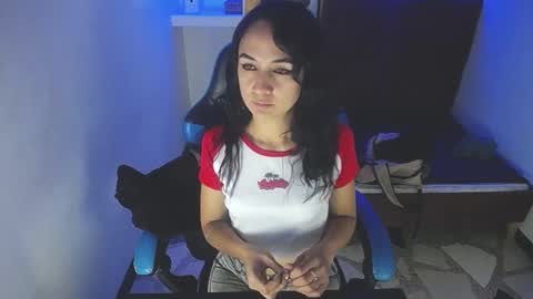 Snapshot of alison_moon7 chatting on 17, 9, 2025 ALISON MOON online show from 17, 9, 2025