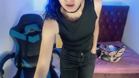 Snapshot of alison_moon7 chatting on 15, 10, 2025 ALISON MOON online show from 15, 10, 2025