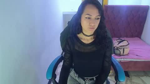 Snapshot of alison_moon7 chatting on 21, 10, 2025 ALISON MOON online show from 21, 10, 2025