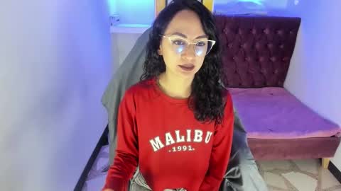 Snapshot of alison_moon7 chatting on 28, 10, 2025 ALISON MOON online show from 28, 10, 2025