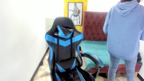 Snapshot of alison_moon7 chatting on 12, 11, 2025 ALISON MOON online show from 12, 11, 2025