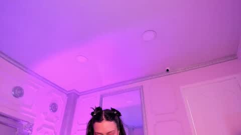 Alison Fishert online show from 4, 2, 2025