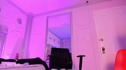 Alison Fishert online show from 6, 2, 2025